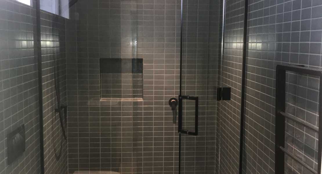Bathroom Glass Shower Screens